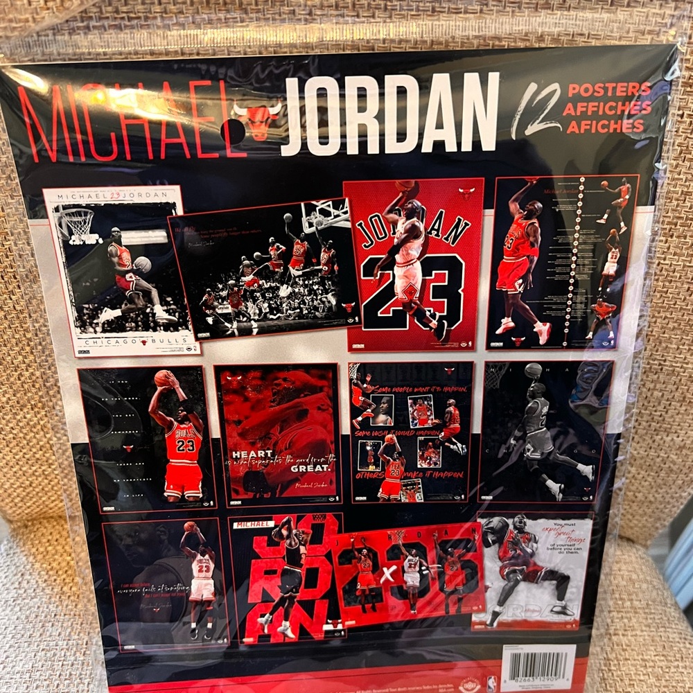 NBA Michael Jordan Chicago Bulls - POSTER BOOK of 12 - 11" x 8.5" - NEW & SEALED